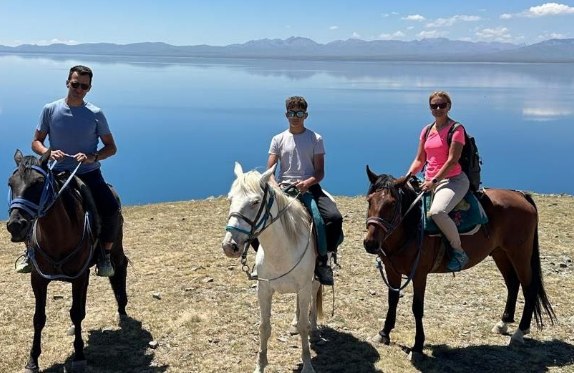 Day 3 - Lakeside Ride to Kyrjol Camp